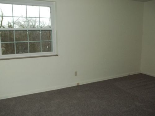 30 Chapel Dr, Pittsburgh PA 15237-2518 exterior