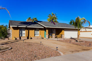 1648 Topeka Dr, Phoenix AZ  85027-5338 exterior