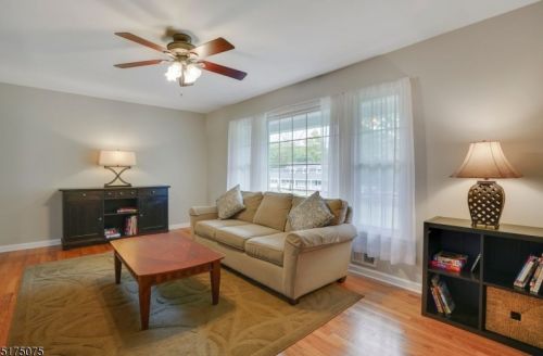 952 Ardsley Ln, Bridgewater NJ 08807-1101 exterior