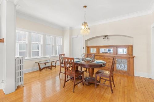 2427 Stratford Ct, Milwaukee WI 53211-2635 exterior