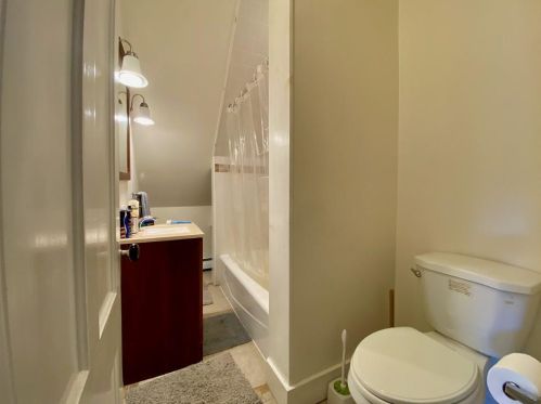 4 Poplar St, Providence RI  02906-2634 exterior