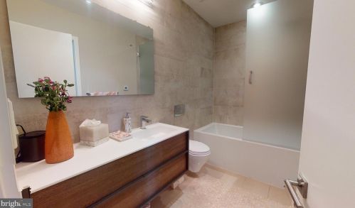 308 2nd St, Philadelphia PA 19133-0040 exterior