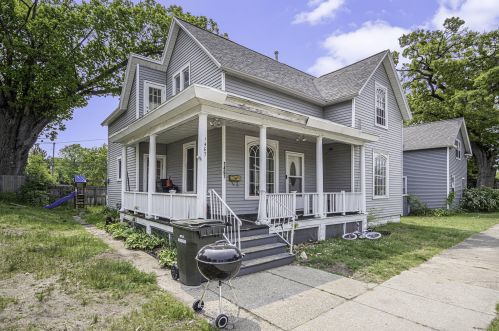 1467 Palmer Ave, Meskegon MI  49441-1772 exterior