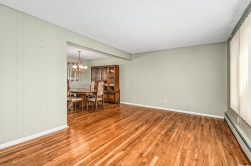 57 Arcadia Dr, Huntington Station NY 11746-6935 exterior