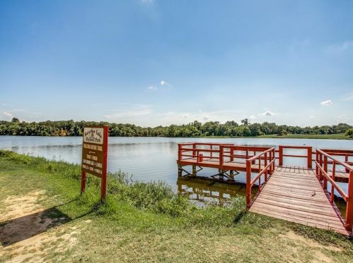 204 Ross Ave, Denison TX 75020-3648 exterior