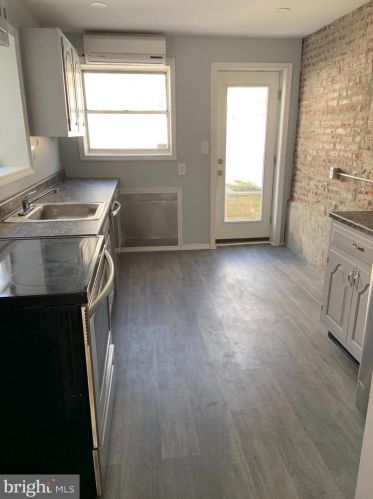 1147 Daly St, Philadelphia PA  19148-3018 exterior