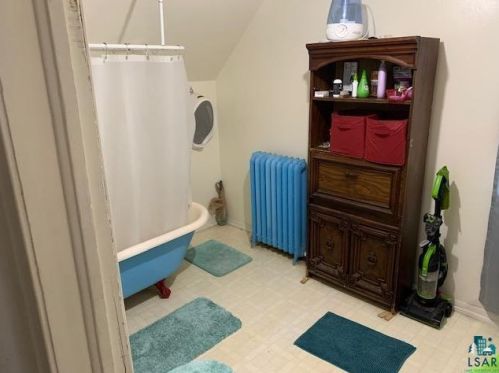 524 25th Ave, Duluth MN 55806-1557 exterior