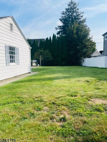 14 Elk Ave, Dover NJ 07801-2505 exterior