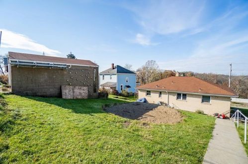 5135 Interboro Ave, Pittsburgh PA 15207-2327 exterior