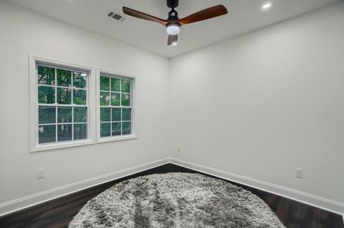 1415 Almont Dr, Atlanta GA 30310-3756 exterior