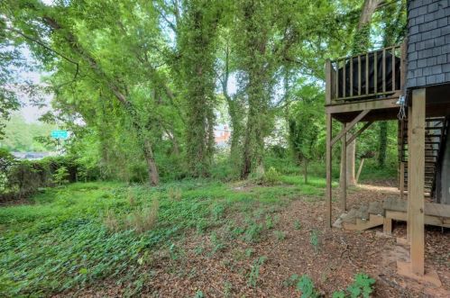 390 Holderness St, Atlanta GA 30310-1706 exterior