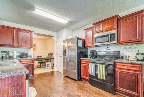 1942 Eshelman Ct, Atlanta GA  30349-7518 exterior