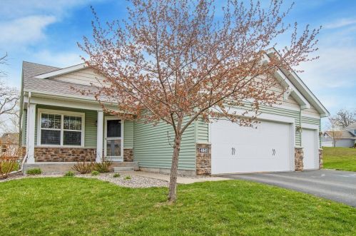 4841 Hamlet Way, Saint Paul, MN 55128-3352