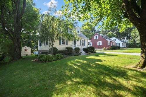 37 Anderson Ave, Worcester, MA 01604-2348