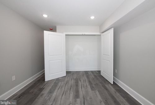 2122 2nd St, Philadelphia PA 19147-3802 exterior