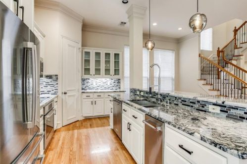 4229 Hall St, Dallas, TX 75219-2728