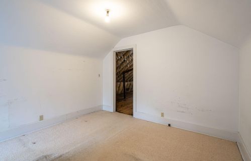 2728 Prospect Ave, Milwaukee WI 53211-3768 exterior