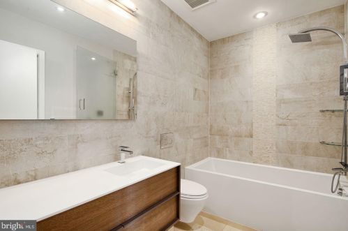 308 2nd St, Philadelphia PA 19133-0040 exterior