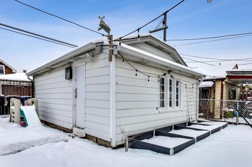 5327 Oakdale Ave, Chicago IL 60657-8139 exterior