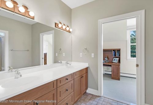 15 Sunny Ridge Dr, Red Bank NJ exterior