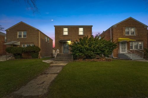 9237 Peoria St, Chicago, IL 60620-2726