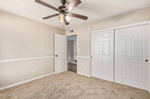 9040 40 Dr, Phoenix AZ 85019-2013 exterior