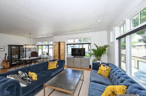 2226 Edgewood Ave, Milwaukee WI  53211-2938 exterior