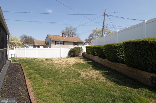 215 Ridgely Rd, Glen Burnie MD 21061-4513 exterior