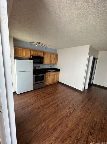 1442 Kewalo St, Honolulu HI 96822-4177 exterior