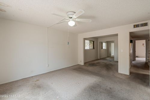 9151 Deer Trl Cir, Tucson AZ 85710-8034 exterior