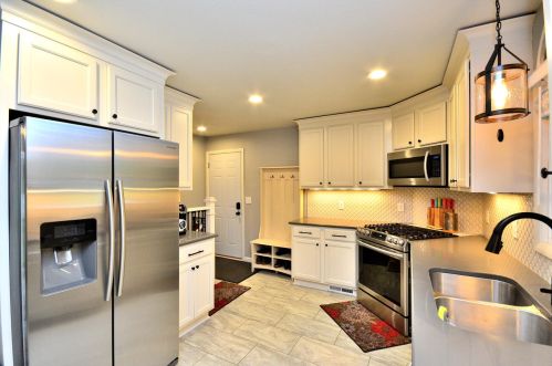 3691 103rd St, Milwaukee, WI 53228-1329