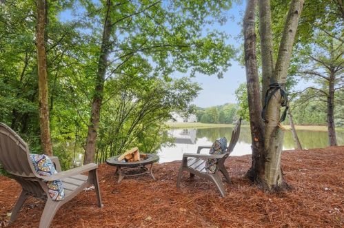 2482 Cannon Farm Trce, Duluth GA 30097-4072 exterior