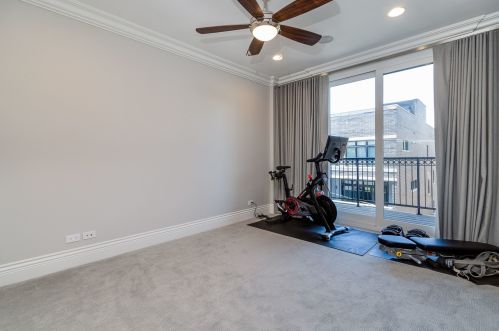 1512 Wieland St, Chicago IL 60610-1233 exterior