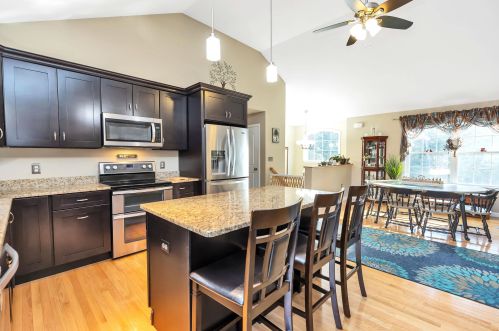 102 Bog Rd, Concord, NH 03303-1008