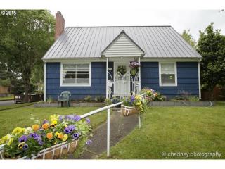 6307 25th Ave, Portland, OR 97211-6043