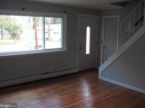 337 Mcclellan Ave, Trenton, NJ 08610-6049