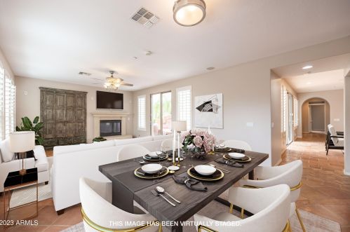 3931 Crst Ln, Phoenix AZ 85027-1602 exterior