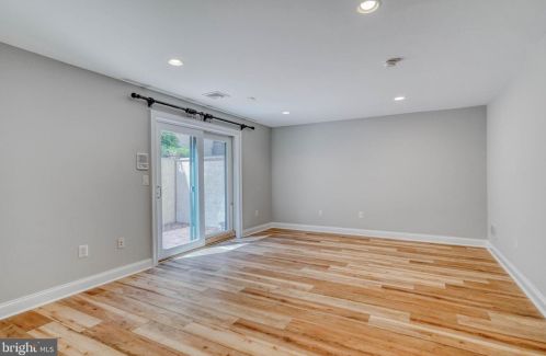 2518 Delancey St, Philadelphia PA 19103-6409 exterior