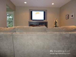 4964 Larkin St, Milwaukee WI  53217-6044 exterior