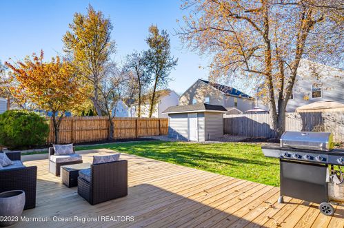 469 Center Ave, Middletown NJ  07748-5370 exterior