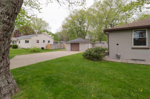 2728 Parchmount Ave, Kalamazoo MI  49004-1793 exterior