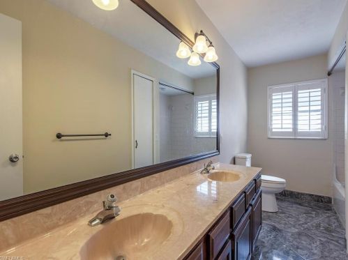 738 101 Ave, Naples FL 34108-3205 exterior