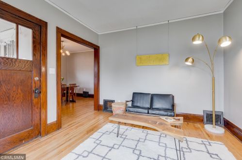 807 Hamline Ave, Saint Paul MN  55104-1300 exterior