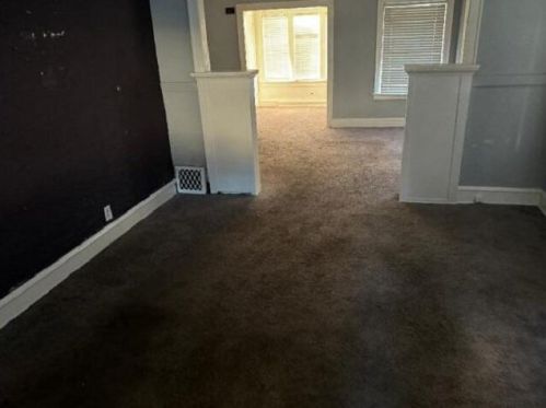 2800 Melvina St, Milwaukee WI  53216-2647 exterior