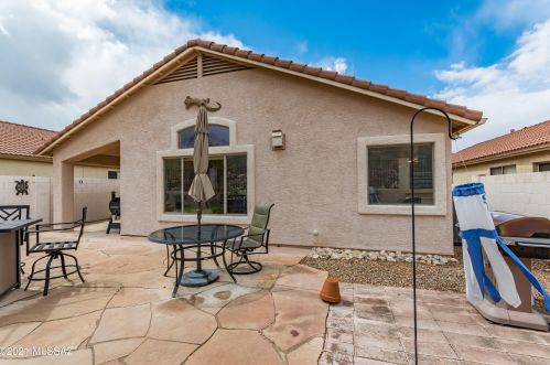 11280 Flt Granite Dr, Tucson AZ 85737-4614 exterior