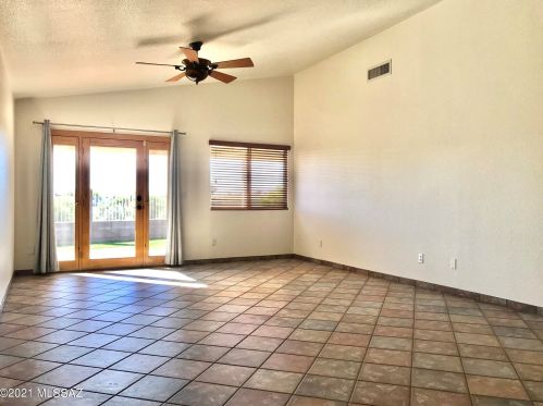 1935 Cholla Vista Dr, Tucson AZ  85704-1089 exterior
