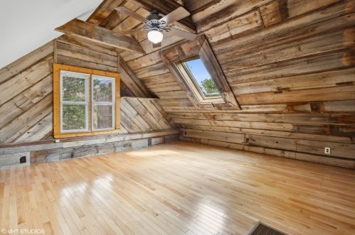 2436 Sawyer Ave, Chicago IL 60647-2517 exterior