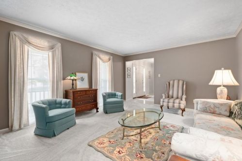 526 Leland Dr, Pittsburgh PA 15236-2758 exterior