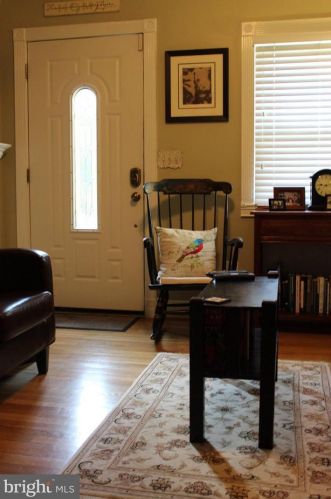 1735 Cameron St, Alexandria VA  22314-2706 exterior