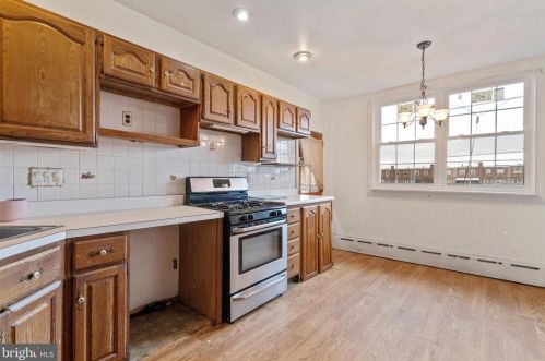 7158 Cottage St, Philadelphia PA 19124-2136 exterior